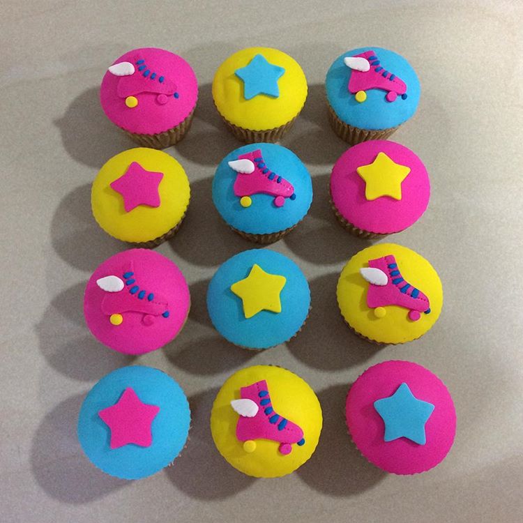 soy_luna_cupcakes_patines_decoracion