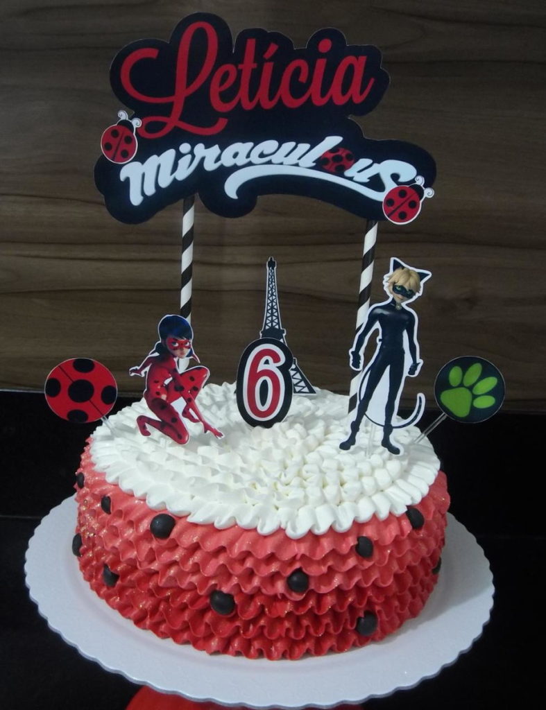 decoracion torta miraculous ladybugs